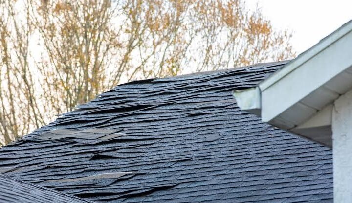 6 Signs of Roof Damage You Shouldn’t Ignore